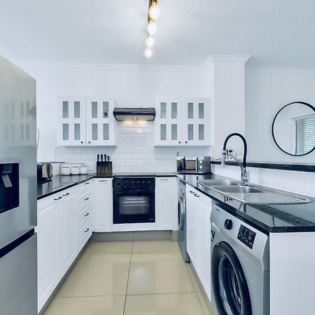 יוהנסבורג 2 Bedroom 2 Bath Luxury - Sandton Cbd מראה חיצוני תמונה