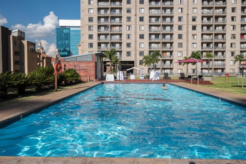 יוהנסבורג 2 Bedroom 2 Bath Luxury - Sandton Cbd מראה חיצוני תמונה